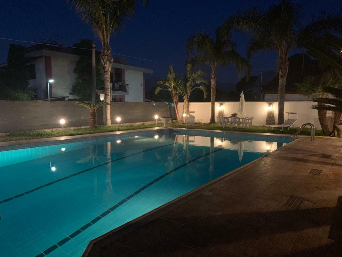 Casa Vacanze Villa Grace Villagrazia Di Carini Екстериор снимка