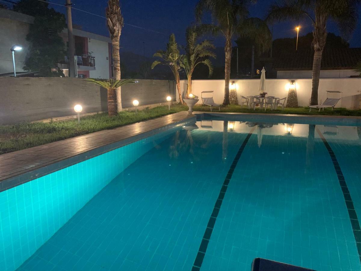 Casa Vacanze Villa Grace Villagrazia Di Carini Екстериор снимка